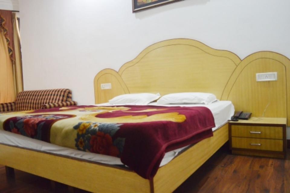 אמריצר Oyo 16415 Hotel Kishore International מראה חיצוני תמונה